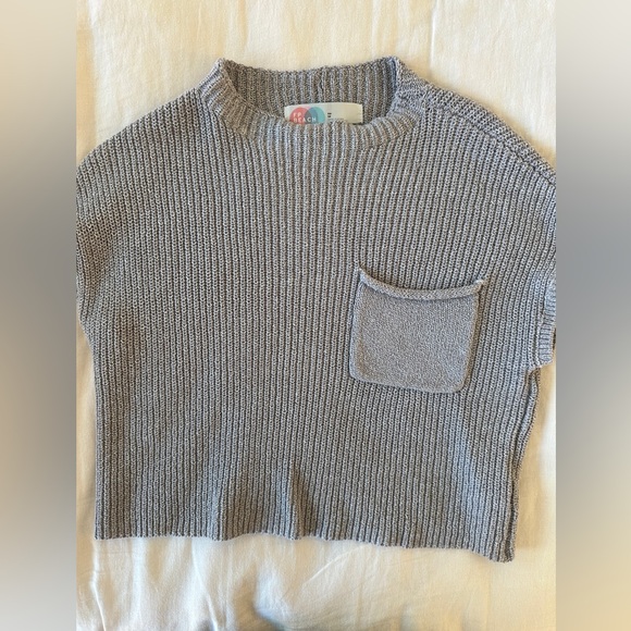 Free People Sweaters - FREE PEOPLE BEACH Gray Knit Sweater with Pocket